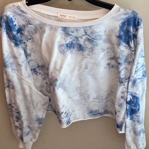 Long sleeve crop top
